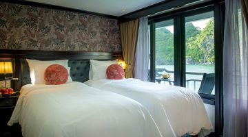 Luxury Twin bed Private Balcony - upper floor cabin 