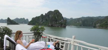 Cruise sundeck