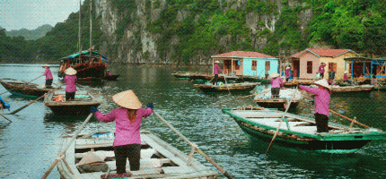 Floating village tour
