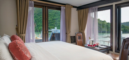 Terrace suite private balcony