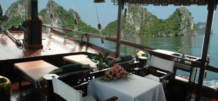 Restaurant on junk