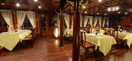 Cruise restaurant
