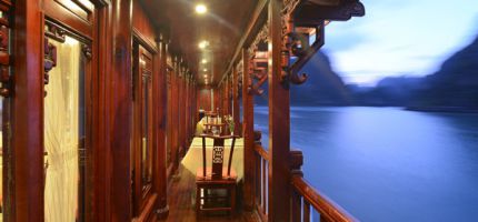 Cruise restaurant