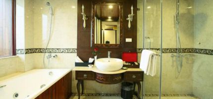 President Suite bathroom