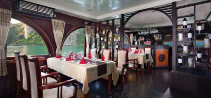 Cruise restaurant