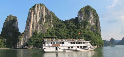 Party boat - 11 cabins