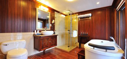 Bathroom Superior Suite