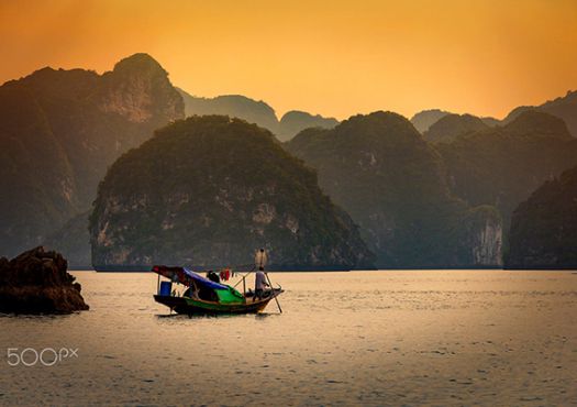 Bai Tu Long Bay