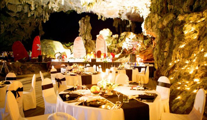 Dinner in cave
