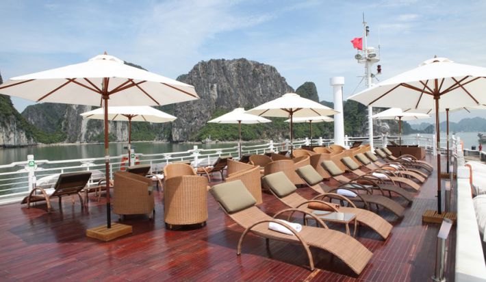 Cruise sundeck