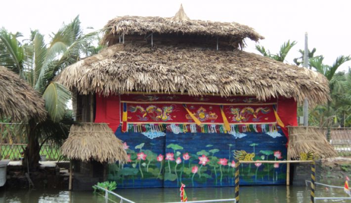 Water puppet show