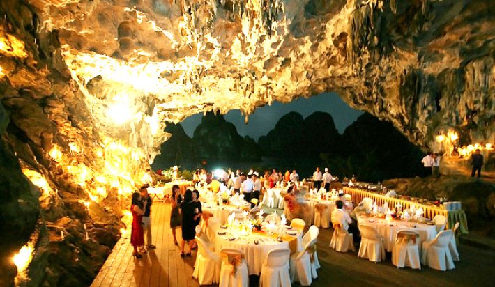 Dinner in cave