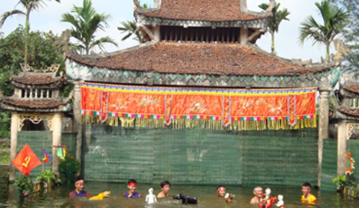 Water puppet show