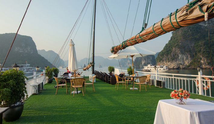 Cruise Sundeck