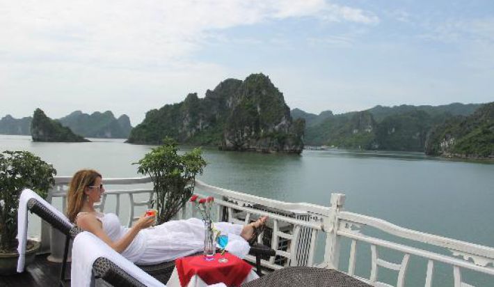 Cruise sundeck