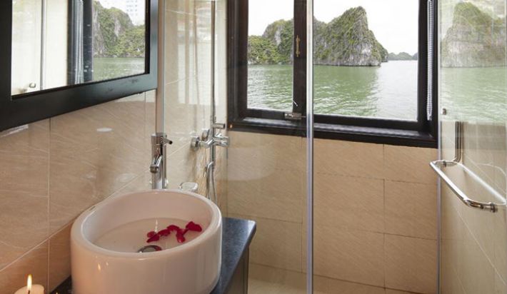 En-suite-bathroom
