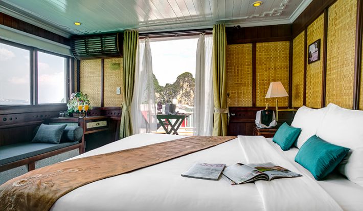 bhaya-cruise-halong-royal-suite