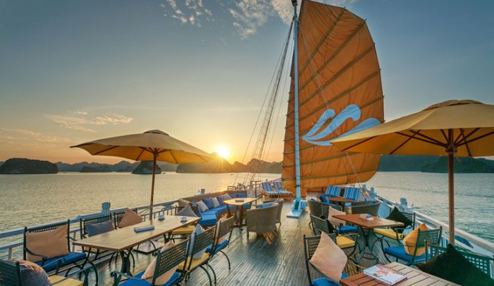 Cruise sundeck