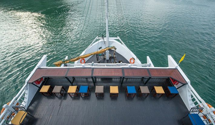 Cruise sundeck