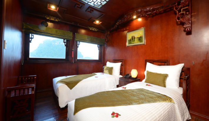 Twin bed cabin