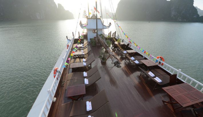 Cruise sundeck