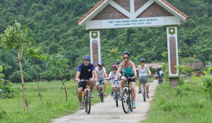 Biking in Cat Ba