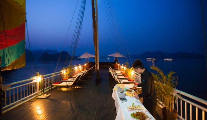 Cruise sundeck