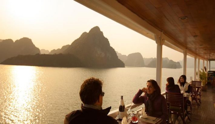 Cruise sundeck
