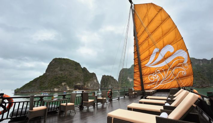 Cruise sundeck